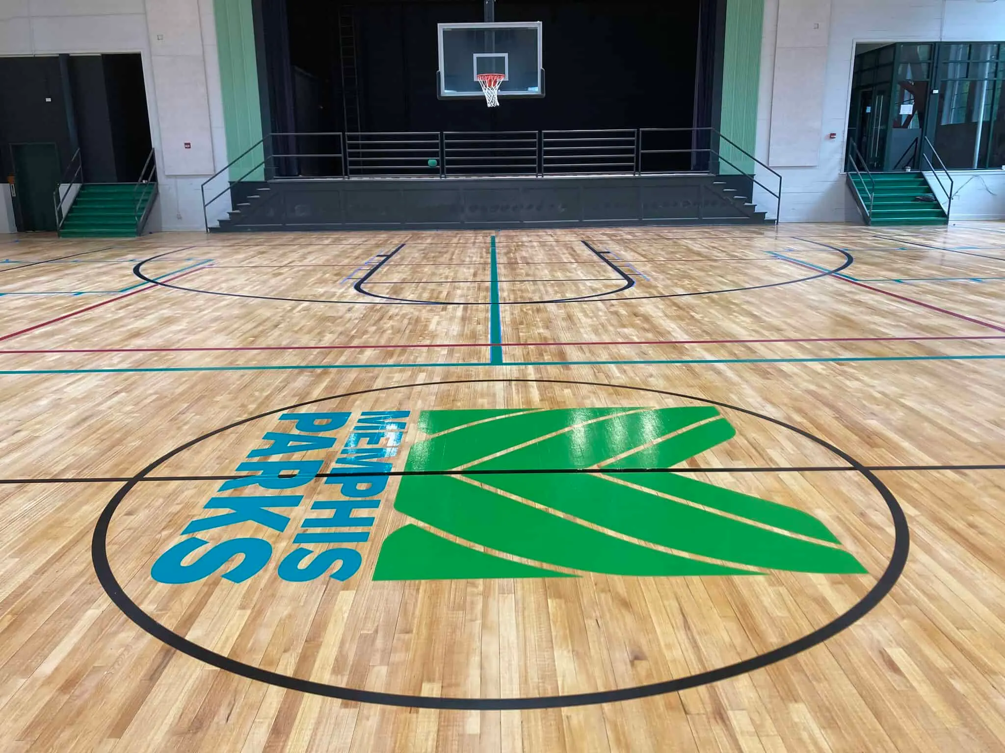 The center court logo, the stage beyond